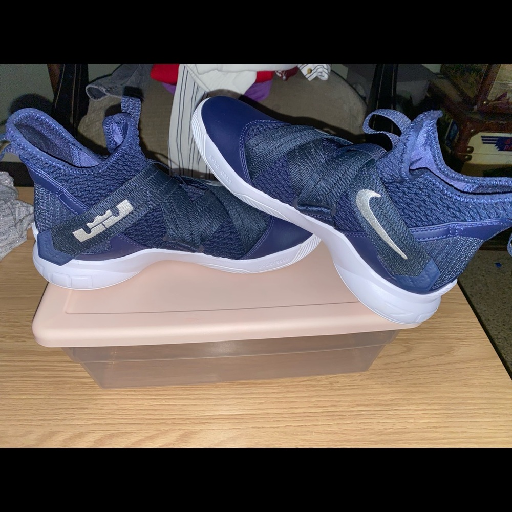 Lebron Solider 12